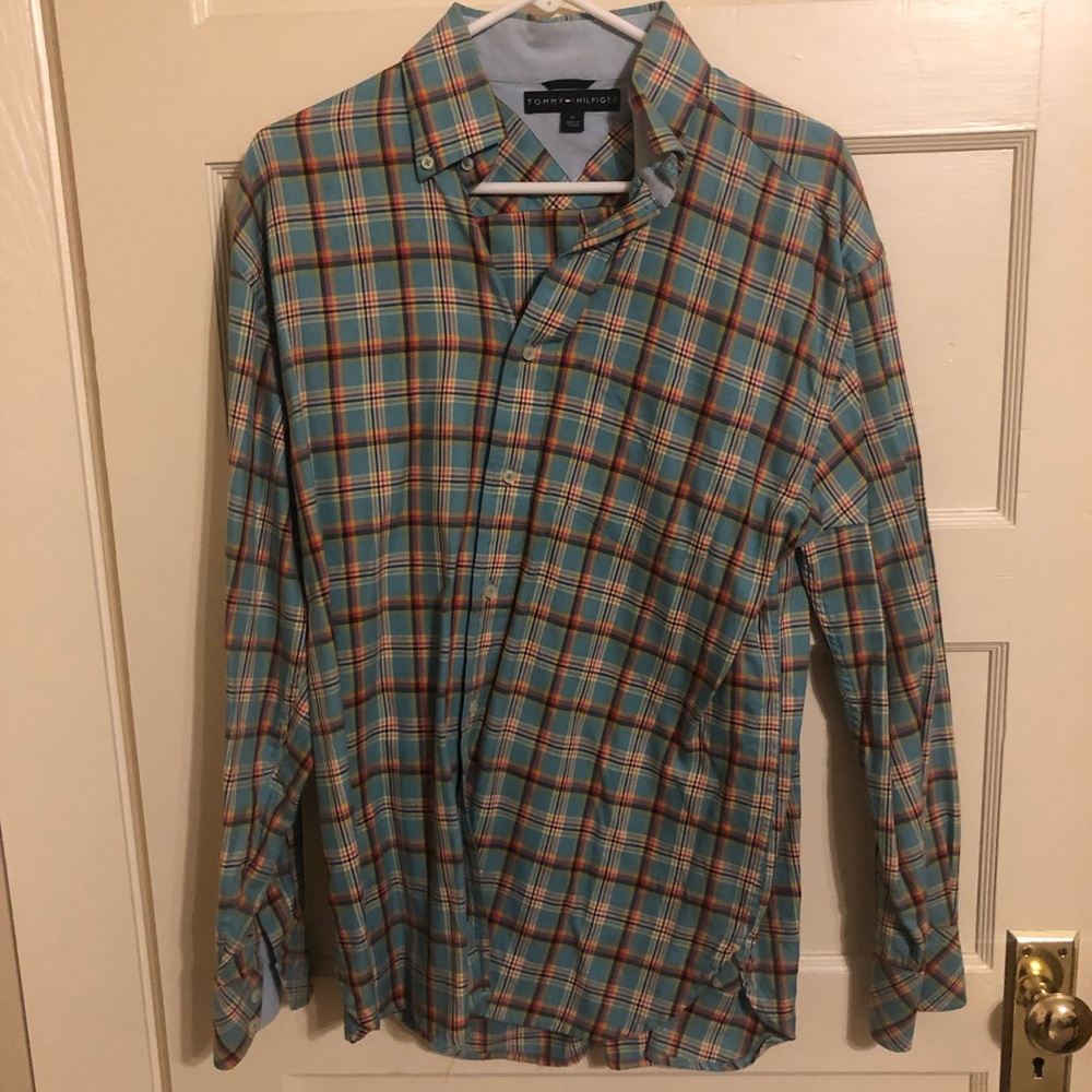 Tommy men’s plaid button down